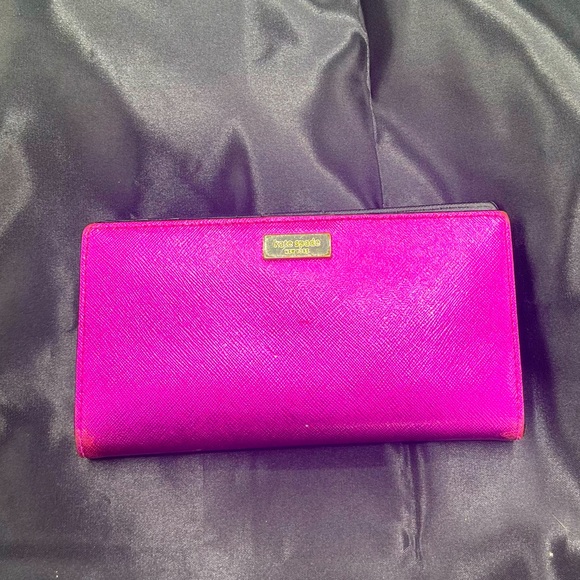 KATE SPADE NEW YORK HOT PINK WALLET WITH ICONIC NAME PLATE IN GOLD TONE - Picture 1 of 17